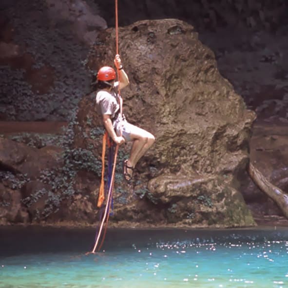 Practicar rappel en los alrededores de Monterrey 